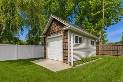 1016 Howells Road, Bay Shore, NY 11706 - Photo 13
