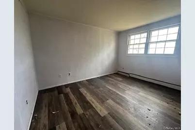 188 W Woodland Drive, Wading River, NY 11792 - Photo 23