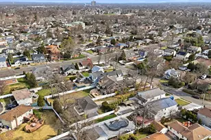 978 Little Whalneck Rd, Merrick, NY 11566 - Photo 31