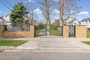 978 Little Whalneck Rd, Merrick, NY 11566 - Photo 23