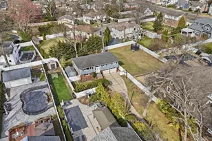 978 Little Whalneck Rd, Merrick, NY 11566 - Photo 29