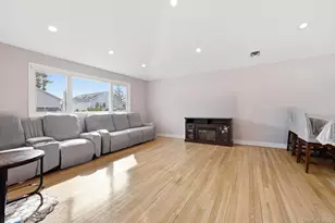 978 Little Whalneck Rd, Merrick, NY 11566 - Photo 5