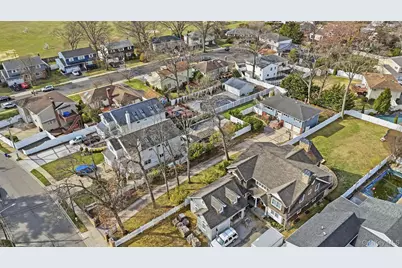 978 Little Whalneck Road, Merrick, NY 11566 - Photo 33