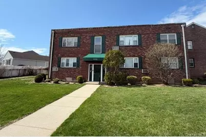 1084 Fenwood Drive #3, Valley Stream, NY 11580 - Photo 1