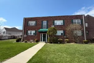 1084 Fenwood Dr, Valley Stream, NY 11580 - Photo 1