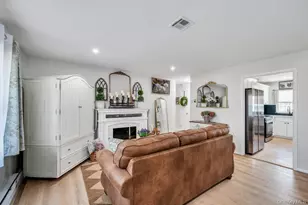 248 Newcastle Ct, Ridge, NY 11961 - Photo 9