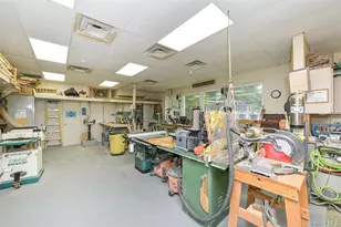 248 Newcastle Ct, Ridge, NY 11961 - Photo 37