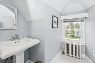 110 Park Ave, Bronxville, NY 10708 - Photo 33