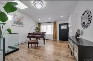 69 Candy Ln, Syosset, NY 11791 - Photo 3