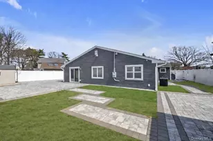 69 Candy Ln, Syosset, NY 11791 - Photo 25