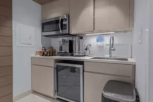 1 Kensington Gate, Great Neck, NY 11021 - Photo 29