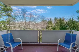 1 Kensington Gate, Great Neck, NY 11021 - Photo 25