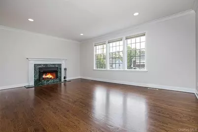 423 English Place, Mamaroneck, NY 10543 - Photo 5