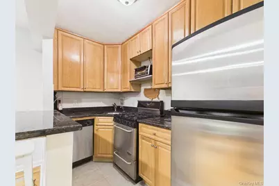 6515 Alderton Street #3F, Rego Park, NY 11374 - Photo 11