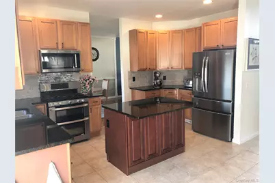 10 Debron Court, Centereach, NY 11720 - Photo 11