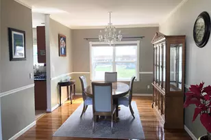 10 Debron Ct, Centereach, NY 11720 - Photo 9