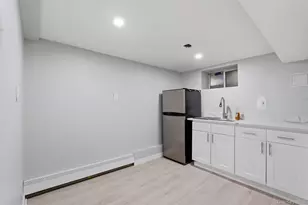 287 Logan Ave, Bronx, NY 10465 - Photo 29