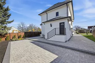 210-29 28th Ave, Bayside, NY 11360 - Photo 35