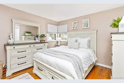 14 Ursular Court, Smithtown, NY 11787 - Photo 23