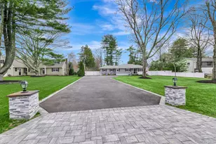 14 Ursular Ct, Smithtown, NY 11787 - Photo 3