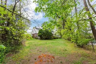 7 Lincoln Rd, Great Neck, NY 11021 - Photo 21