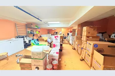 9022 161st Street, Jamaica, NY 11432 - Photo 7