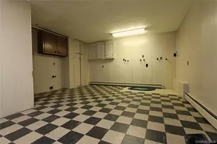 58-18 84th Pl, Middle Village, NY 11379 - Photo 23