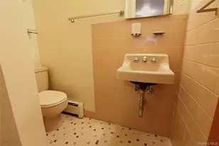 58-18 84th Pl, Middle Village, NY 11379 - Photo 9