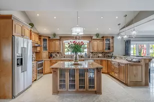 26 Grace Ln, Levittown, NY 11756 - Photo 13