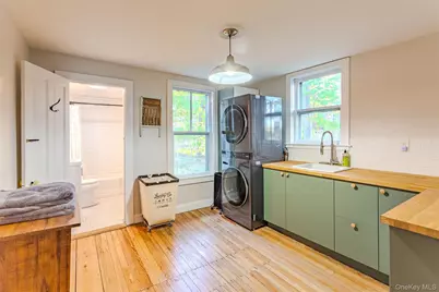 6658 State Route 52, Lake Huntington, NY 12752 - Photo 15