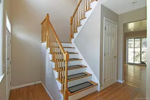 4 Manor Pl, White Plains, NY 10605 - Photo 3