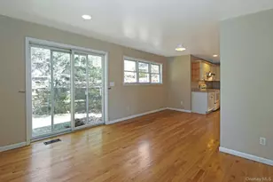 4 Manor Pl, White Plains, NY 10605 - Photo 11