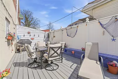 2866 Dewey Avenue, Bronx, NY 10465 - Photo 9