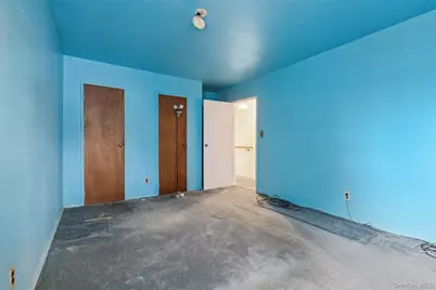 40 Bowling Lane, Deer Park, NY 11729 - Photo 15