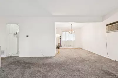 40 Bowling Lane, Deer Park, NY 11729 - Photo 7