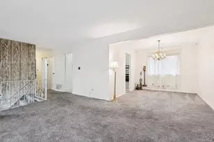 40 Bowling Ln, Deer Park, NY 11729 - Photo 5