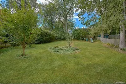 218 Carroll Avenue, Mamaroneck, NY 10543 - Photo 3