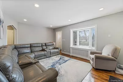 727 Henry Street, Uniondale, NY 11553 - Photo 7