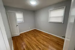 119-24 199th St, Saint Albans, NY 11412 - Photo 3