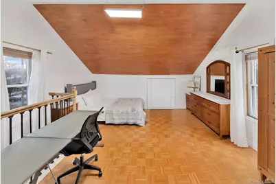 13211 107th Avenue, Ozone Park, NY 11419 - Photo 11