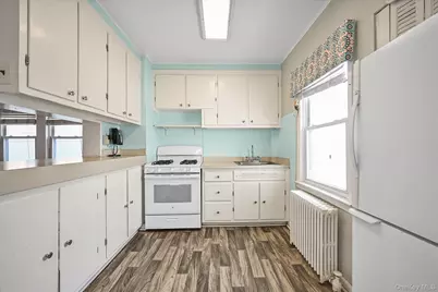 32-17 Murray Street, Flushing, NY 11354 - Photo 7