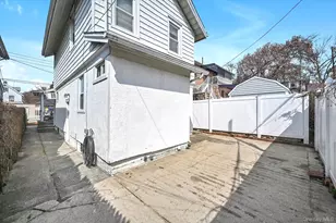 32-17 Murray St, Flushing, NY 11354 - Photo 15
