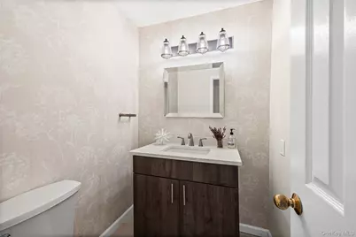 1 Princess Tree Court, Port Jefferson, NY 11777 - Photo 9