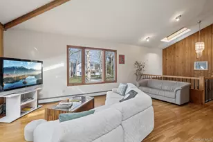 10 Harbor Rd, Hampton Bays, NY 11946 - Photo 5