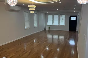 109-09 169th Pl, Jamaica, NY 11433 - Photo 7