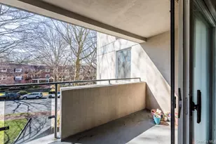 100 Great Neck Rd, Great Neck, NY 11021 - Photo 27