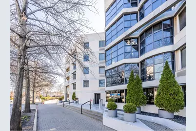 100 Great Neck Road #4D, Great Neck, NY 11021 - Photo 1