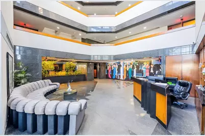 100 Great Neck Road #4D, Great Neck, NY 11021 - Photo 3