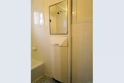 680 N Terrace Avenue #2D, Mount Vernon, NY 10552 - Photo 13