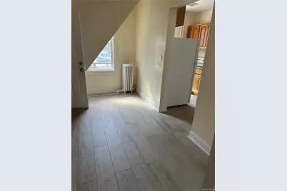 710 E 211th Street, Bronx, NY 10467 - Photo 7